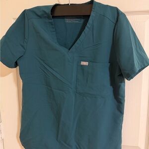Figs Caribbean blue Catarina scrub top
